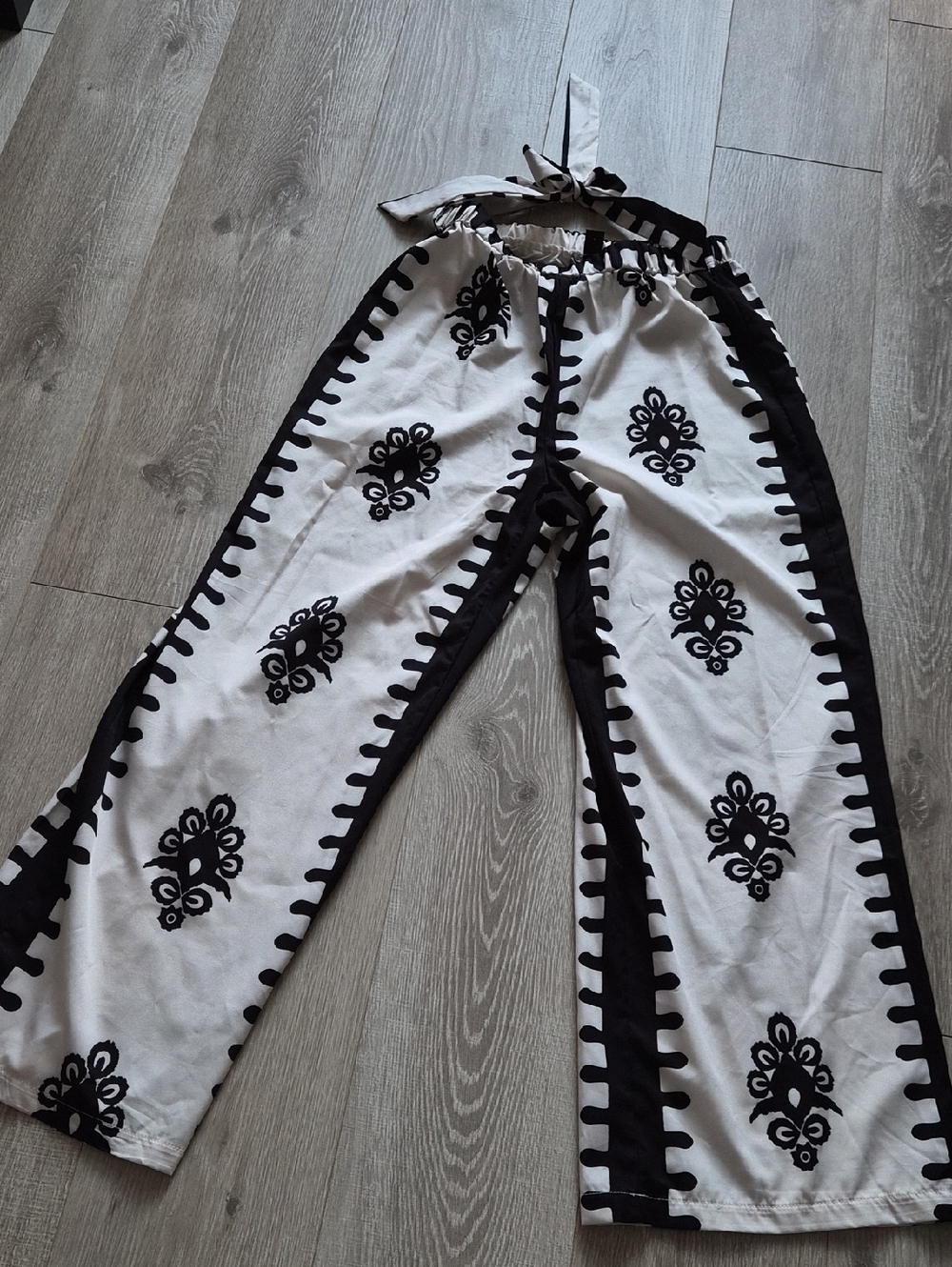 SHEIN Black and Cream Striped Wide-Leg Pants